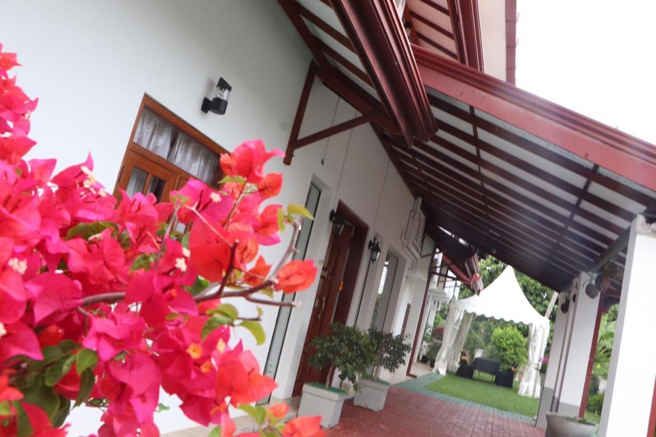 Ryan Residence & Restaurant Negombo Ngoại thất bức ảnh